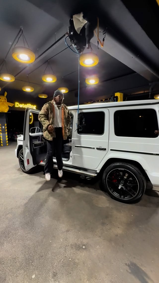 VNS Sneakers — Post 1