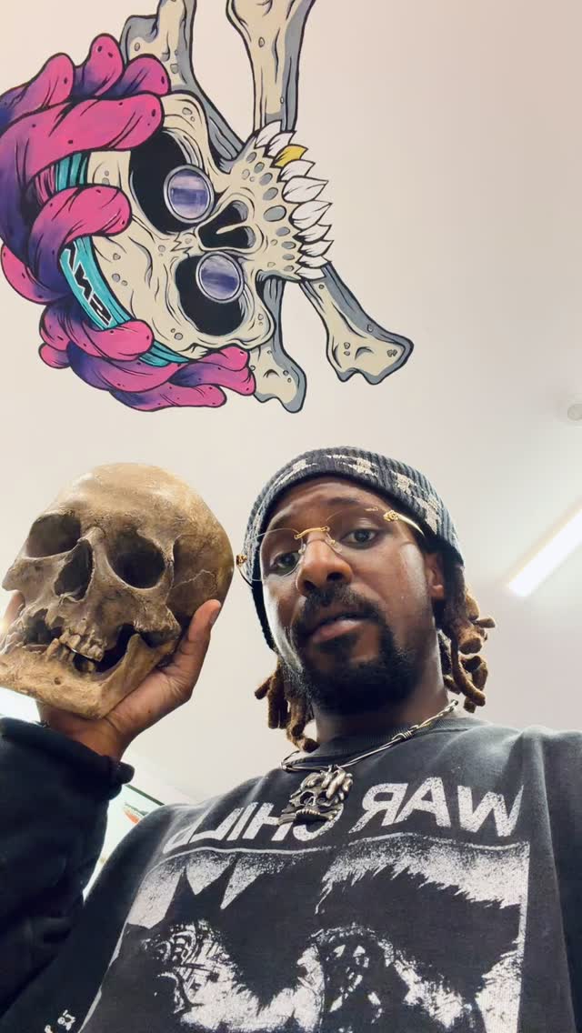 VNS Sneakers — Post 12